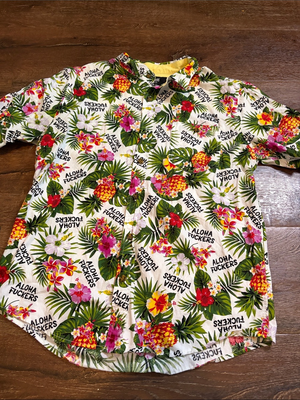Spencer's Aloha Hawaiian Button down Med EUC